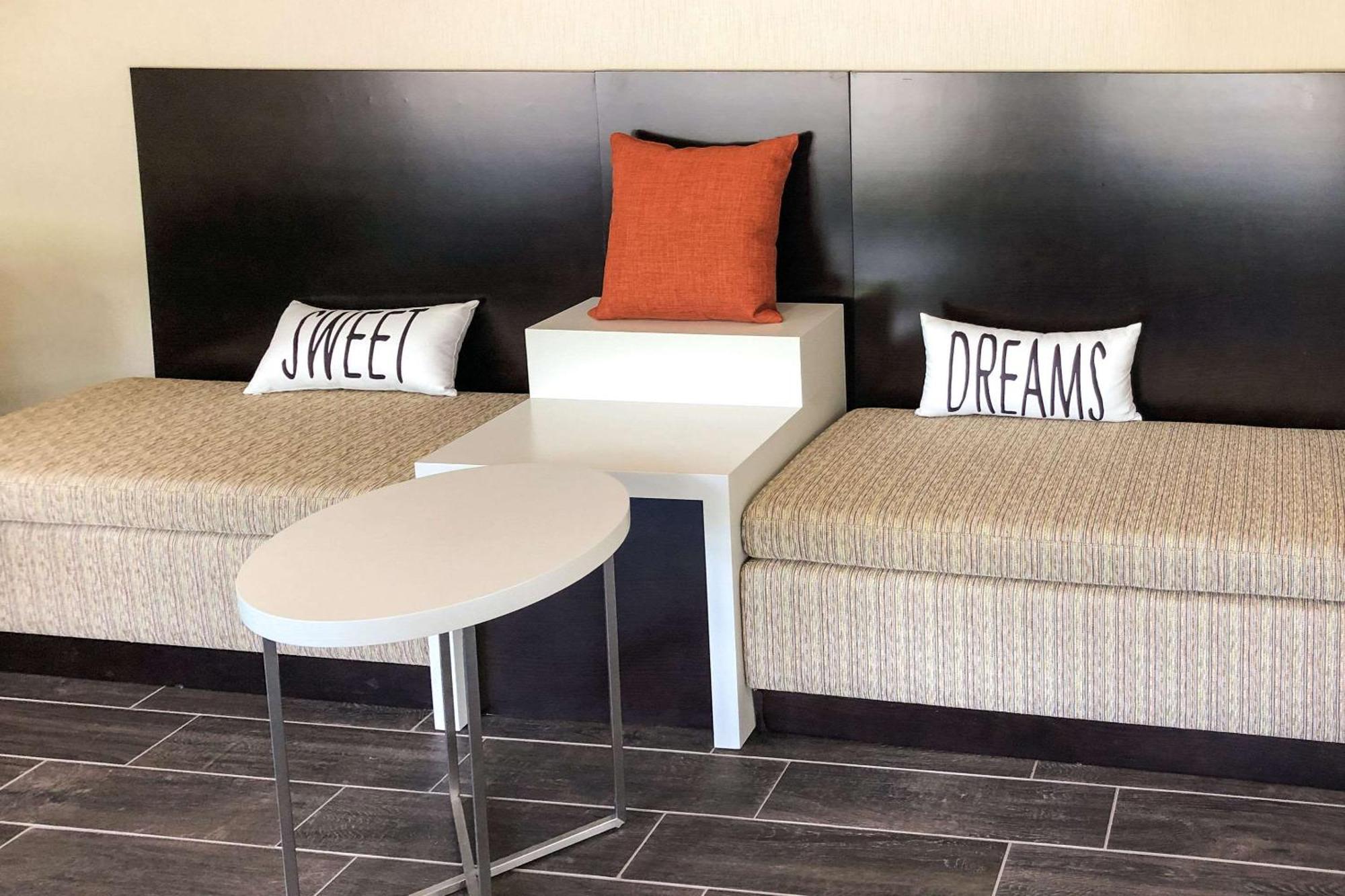 Sleep Inn & Suites Quebec City East Boischatel Экстерьер фото